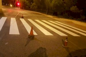 La Concejalía de Seguridad Ciudadana y Transporte retoma los trabajos de repintado de la ciudad en Avda. de Sax y Huerta Nueva