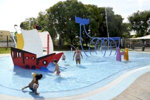 La piscina d'estiu de Paiporta obri les seues portes amb restriccions d'aforament i reserva prèvia - (foto 2) La piscina d'estiu de Paiporta obri les seues portes amb restriccions d'aforament i reserva prèvia - (foto 2)