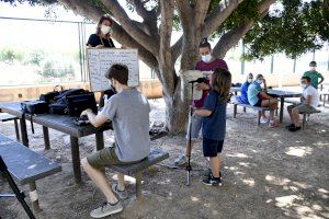 Taller de rap front al coronavirus i improvisació teatral al Campus d'Estiu de Paiporta