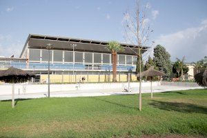 Alaquàs amplia la zona de gespa i millora les intal·lacions de la piscina estiu - (foto 2)