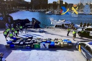 Interceptado en Calp un yate con más de 4.300 kilos de hachís - (foto 2)