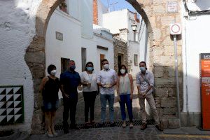 Sagunt fa un pas més en el camí de la ‘Red de Juderías de España’ amb la col·locació d'una placa de senyalització de la xarxa a la ciutat