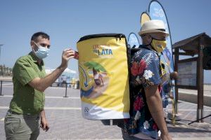 L’Ajuntament de València fomenta el reciclatge de llandes i l'ús de cendrers a les platges