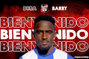 Bora Barry y Tavares: primeros fichajes del CF La Nucía