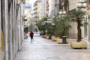 Imatge d'un cèntric carrer de València durant el confinament