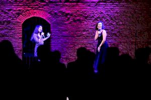 Paiporta tanca les seues nits de “Cultura a la fresca” amb humor i diversió - (foto 2)