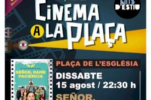 Las plazas de Torrent se llenan de comedia y de la magia de los cuentos con Cinema a la plaça