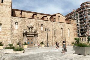 Finalitzen les obres per a convertir la Plaça de Sant Agustí en zona de vianants