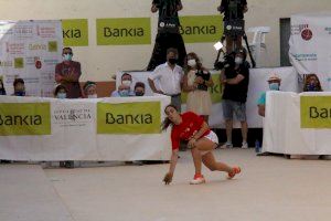 Victoria y Mar reinas de la Liga Bankia femenina de raspall