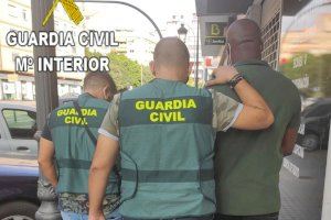 La Guardia Civil detiene a seis por estafar usando el timo del "Fraude del falso romance"