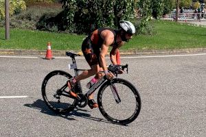 La 208 Triatlón Club de Elche consigue dos subcampeonatos en el Campeonato de España de Triatlón en Pontevedra