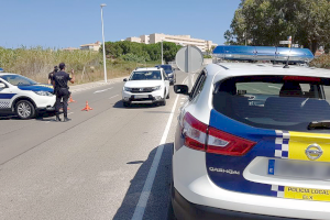 Detenido por acceder a la cantina del Polideportivo Carrús de Elche y manipular una máquina expendedora