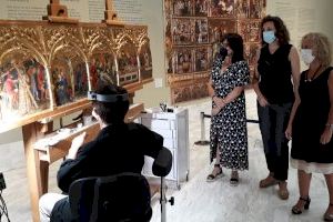 Les persones visitants del Museu de Belles arts poden seguir en directe la restauració de la predel·la del Centenar de la Ploma