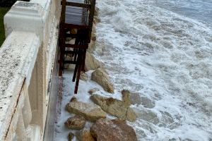 Tavernes s'uneix i esclata contra Costas per la greu deterioració de la platja de la Goleta - (foto 14)