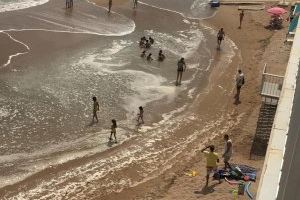 Tavernes s'uneix i esclata contra Costas per la greu deterioració de la platja de la Goleta - (foto 6)