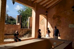 Riba-roja explica els lligams de la vila amb la cultura de l’aigua per mitjà de visites guiades als monuments històrics