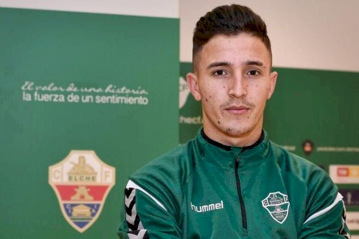Dani Escriche seguirà cedit a l'Elx CF i Nino complirà el somni de Primera