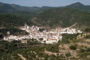 Sergio Fornás, alcalde de Montán: "El saqueo de Sánchez impedirá a Montán crear una fábrica, construir un albergue y abrir un museo" Sergio Fornás, alcalde de Montán: "El saqueo de Sánchez impedirá a Montán crear una fábrica, construir un albergue y abrir un museo"