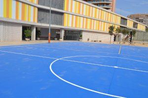 Entradas escalonadas y protocolo COVID en la vuelta al cole en Calp - (foto 3)