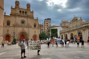 Carrasco: “Que el equipo de gobierno siga sin dar solución a los vendedores del Mercado del Lunes es una muestra más de su falta de gestión”