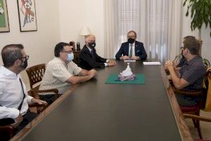 José Martí mostra la seua disposició a col·laborar amb la Colla del Rei Barbut en la traducció del Tombatossals