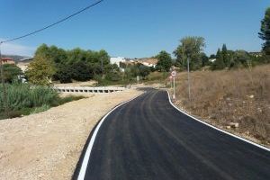 Les Coves de Vinromà finaliza las obras de la pasarela que conecta el núcleo urbano con el polideportivo