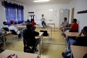 Arrancan los cursos de PFCB de textil y mecánica de la Mancomunitat de Camp de Túria