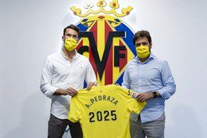 El Villarreal CF consolida su plantilla y renueva a Pedraza hasta 2025