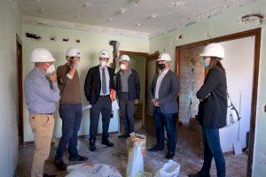 Martínez Dalmau visita las obras de las viviendas en el barrio de Marxalenes València que se destinarán a emergencias habitacionales