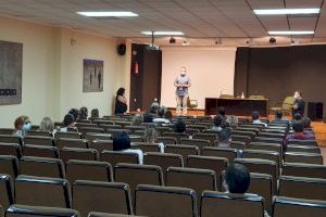 Responsables del Centre de Salut, Ajuntament i centres educatius es reuneixen per a tractar com afrontar la Covid-19 a les aules - (foto 3)