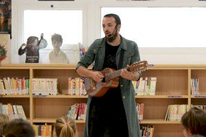 Comencen les activitats culturals per a tots els públics a la Biblioteca de Paiporta - (foto 2) Comencen les activitats culturals per a tots els públics a la Biblioteca de Paiporta - (foto 2)