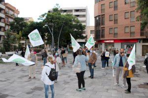 Manifestación contra una macrogranja para 150.000 pollos en la Vall d’Uixó