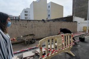 Oropesa del Mar inicia los trabajos de reparación de aceras en varias zonas del municipio