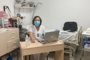 La Unidad de Hospitalización a Domicilio Pediátrica del Hospital de Elche vacuna de la gripe a menores crónicos pluripatológicos en su domicilio