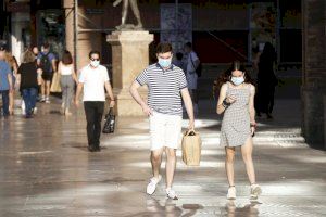 La Comunitat duplica els nous positius en 24 hores: 706 casos i 2 morts