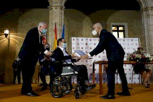 El sacerdote Sebastián Alós recibe el Premio Castell d´Alaquàs por su “generosidad y solidaridad” con las personas más necesitadas