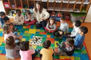 Riba-roja felicita a los docentes de la localidad que han intervenido en la puesta en marcha del nuevo curso escolar Riba-roja felicita a los docentes de la localidad que han intervenido en la puesta en marcha del nuevo curso escolar