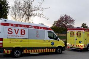 Un trabajador pierde el pulso durante varios minutos tras caer desde varios metros de altura en Catarroja