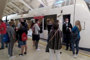 El exceso de aforo en Metrovalencia obliga a interrumpir la circulación y desalojar trenes