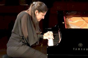 La pianista russa Fàtima Dzusova, guanyadora del primer Premi Iturbi 2017, en concert. Autor: Palau de la Música