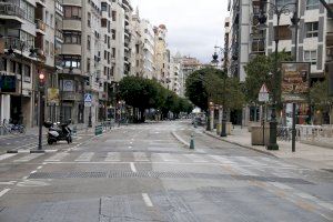 La céntrica calle Colón, vacía durante el estado de alarma en marzo