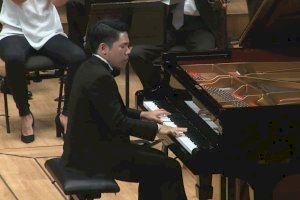 El pianista Sae Yoon Chon, segon premi en el Concurs Internacional de Piano de València 2017, en concert en el Palau de la Música