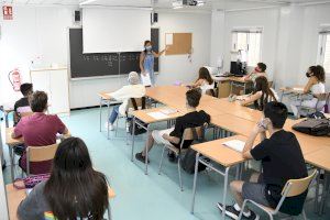 206 centros educativos de la Comunitat tienen actualmente aulas confinadas