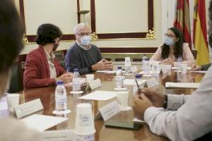 Ribó subratlla la voluntat de València de ser "Una ciutat d´acolliment per a donar oportunitat a les persones de començar de nou una vida digna" - (foto 2)