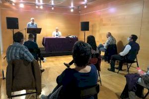 La cultura segura recupera a Catarroja amb gran éxit els recitals de ‘Dos poetes com nosaltres’