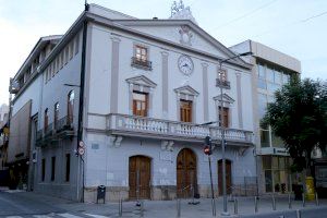 Avanzan las obras de reforma de la fachada de la Casa de la Cultura