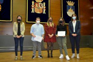 Màxim Navarro y Noa Barreda del colegio Deán Martí de Oropesa del Mar, premiados por su rendimiento académico