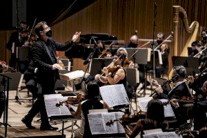 L’Orquestra de València, Tebar i Marina Monzó inicien demà la temporada 20/21 amb la Simfonia núm. 4 de Mahler - (foto 2) L’Orquestra de València, Tebar i Marina Monzó inicien demà la temporada 20/21 amb la Simfonia núm. 4 de Mahler - (foto 2)