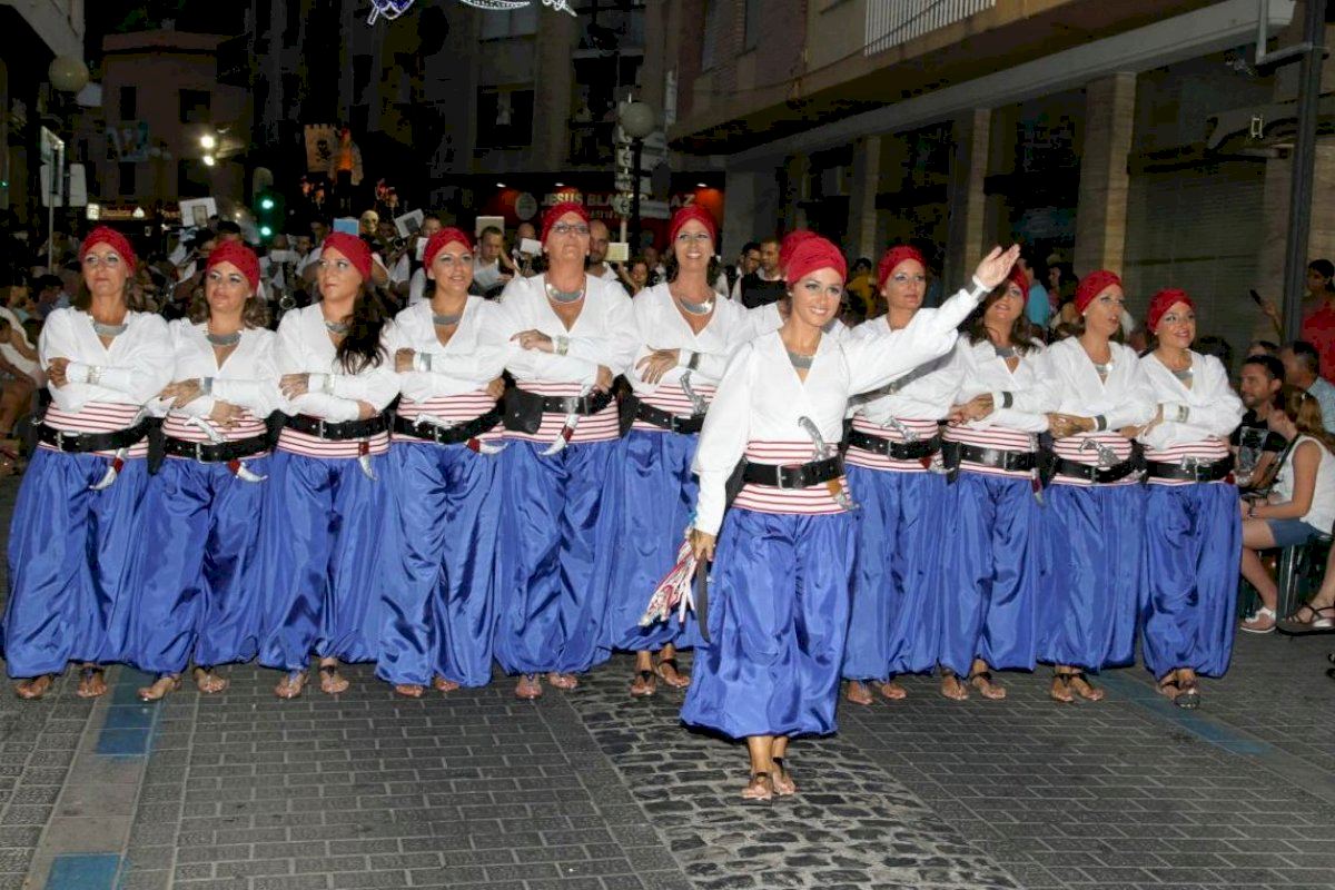 Los Moros y Cristianos de Oliva rebuscan en las raíces históricas de su fiesta