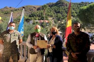 Náquera recibe un diploma por su apoyo por parte del Ejército de Tierra